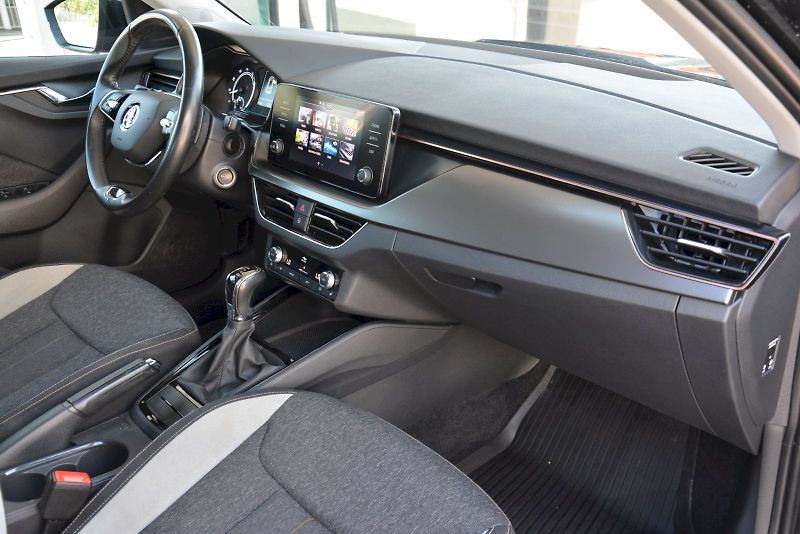 Škoda Kamiq (2021) 1.5 TSI 110 kW Style DSG 7 Aut - fotka 12 z 22