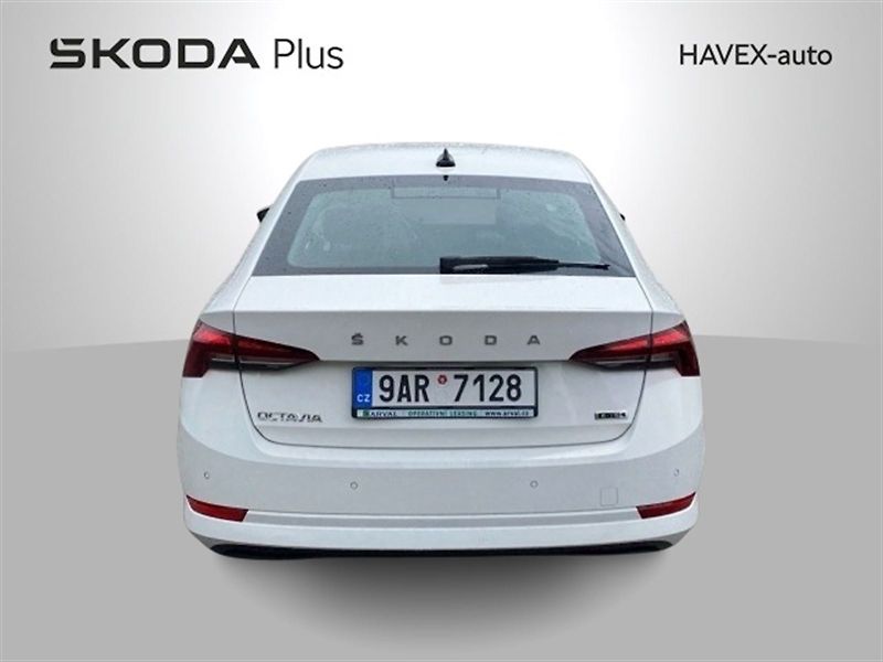 Škoda Octavia (2023) 1.5 TSI M-HEV DSG Ambition + - fotka 4 z 5