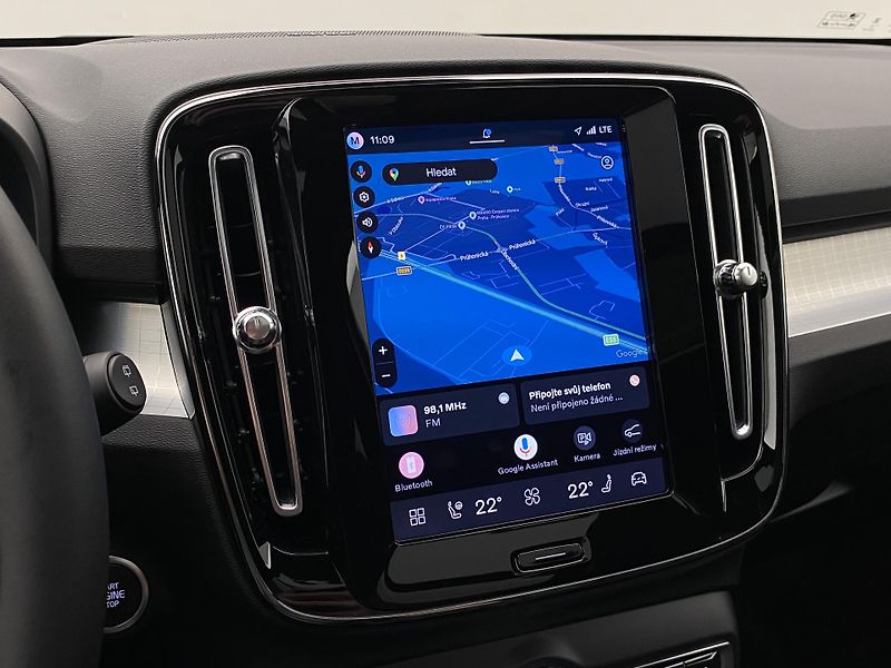 Volvo XC40 (2026) B3 AUT DARK ULTRA  - fotka 40 z 63