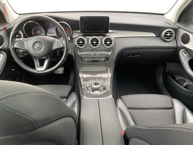 Mercedes-Benz GLC (2016) 2.0T GLC250 4M, AT, LED - fotka 8 z 22