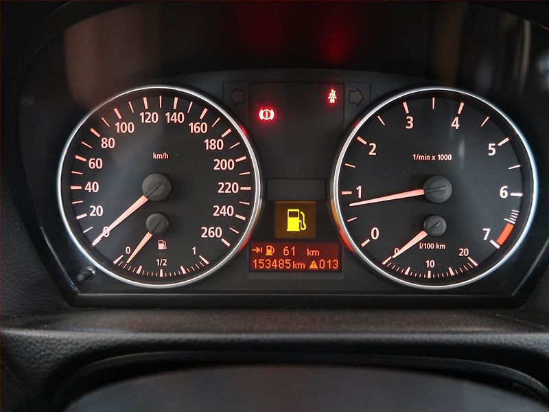 BMW Řada 3 (2005) 320 i, Serv.kniha - fotka 10 z 12