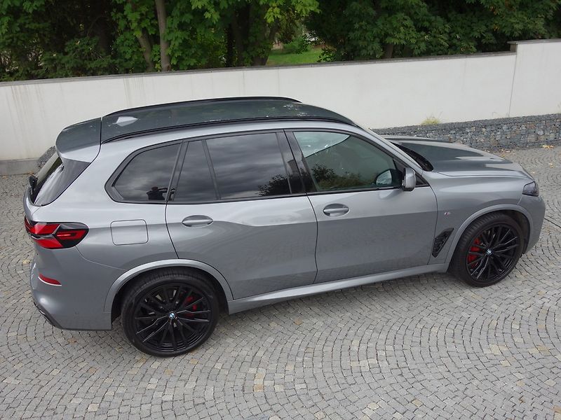 BMW X5 (2024) 4.0d*M-PAKET*VZDUCH*TOP*1M*CZ! - fotka 6 z 50
