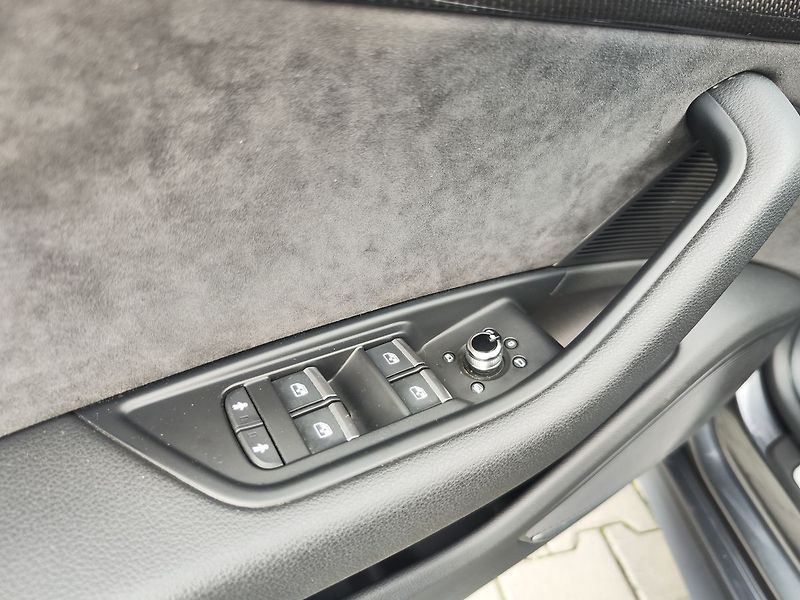 Audi S5 3.0 TFSI/260kW ČR 1.Majitel - fotka 34 z 37