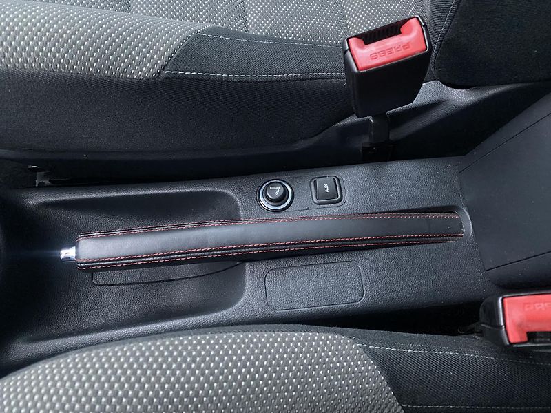 Škoda Roomster (2014) 1.2TSi MODEL NOIRE - fotka 36 z 65