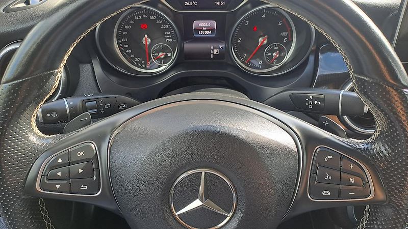 Mercedes-Benz CLA SB 200 D AUT NAVI - fotka 23 z 30