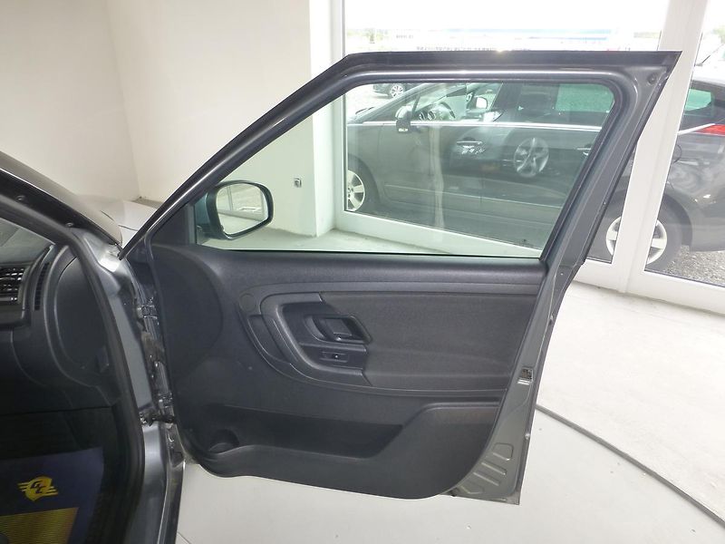 Škoda Fabia (2011) 1,2TSI**ALU KOLA**KLIMATIZACE* - fotka 15 z 21