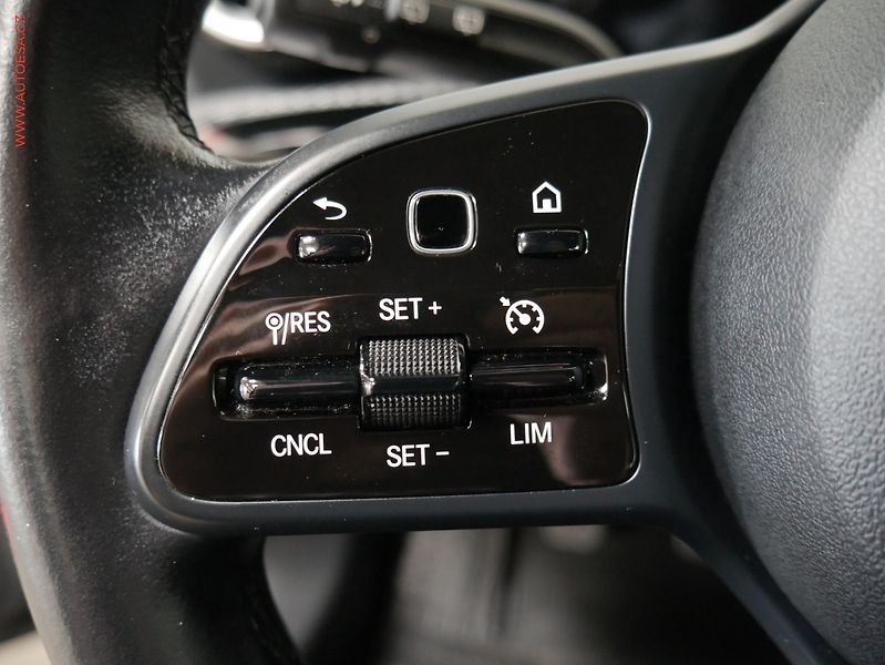 Mercedes-Benz Třídy A (2020) 1.3i, ČR, AC, LED, výhřev - fotka 21 z 25