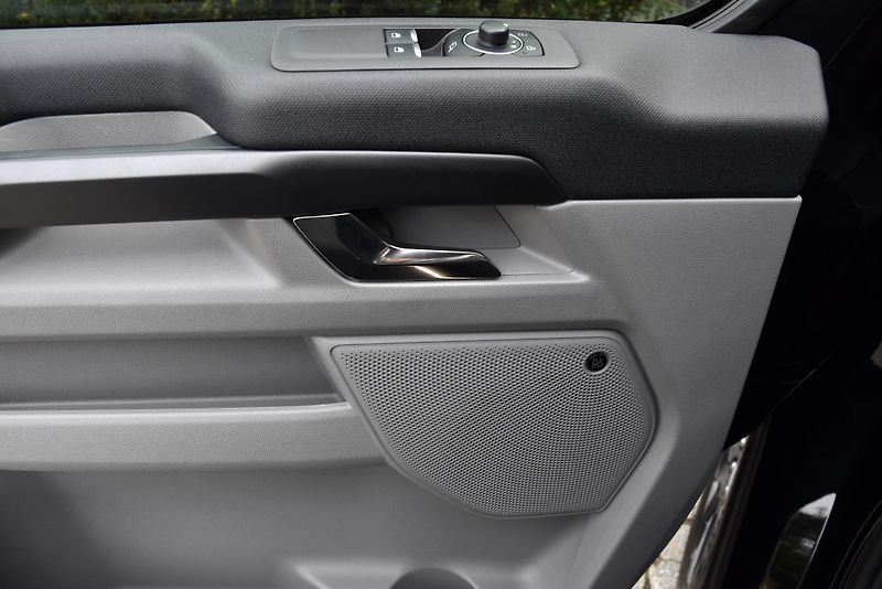 Ford Tourneo Custom L1 SPORT 2.0 EcoBlue/REZERVACE - fotka 11 z 50