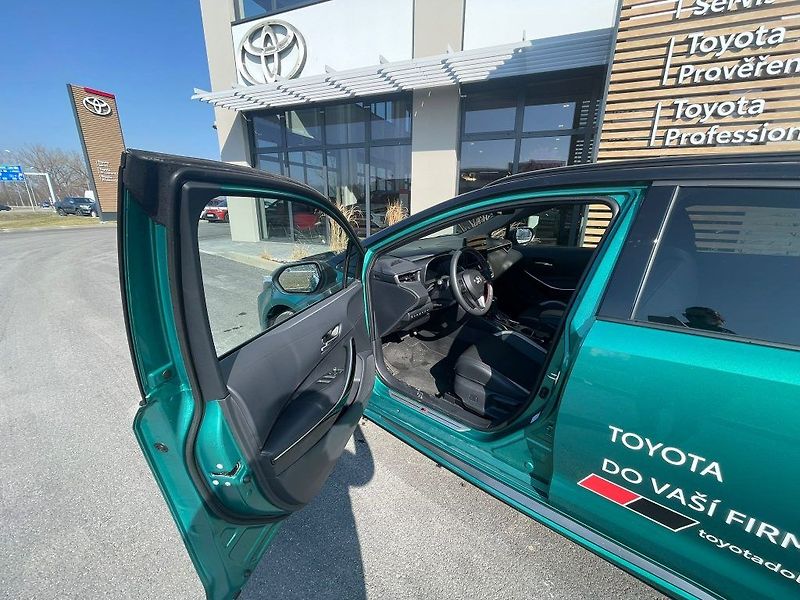 Toyota Corolla 1.8 Hybrid Automat GR Sport - fotka 12 z 28