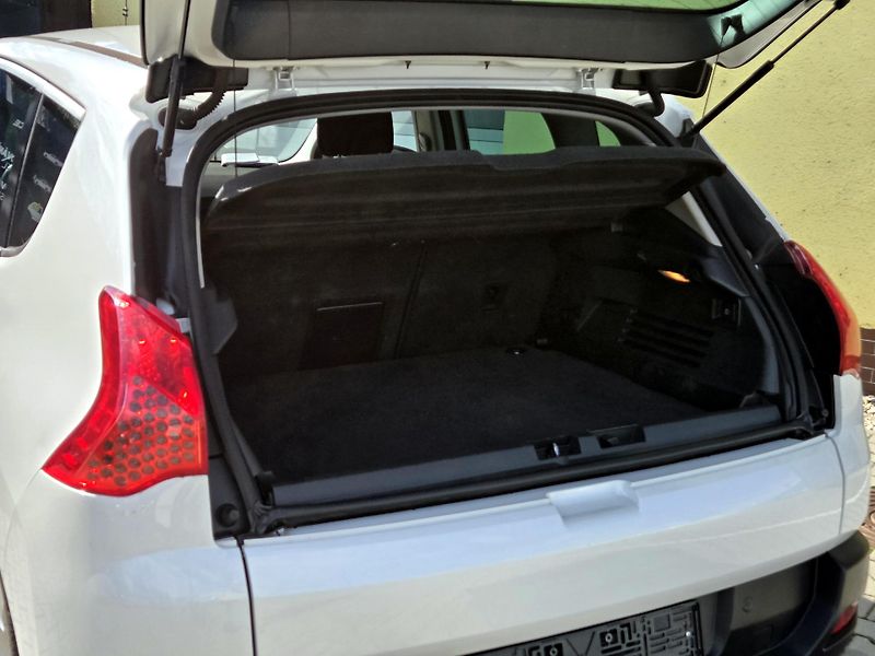 Peugeot 3008 HDi 120kW A/T *SERV.KNÍŽKA     - fotka 10 z 39