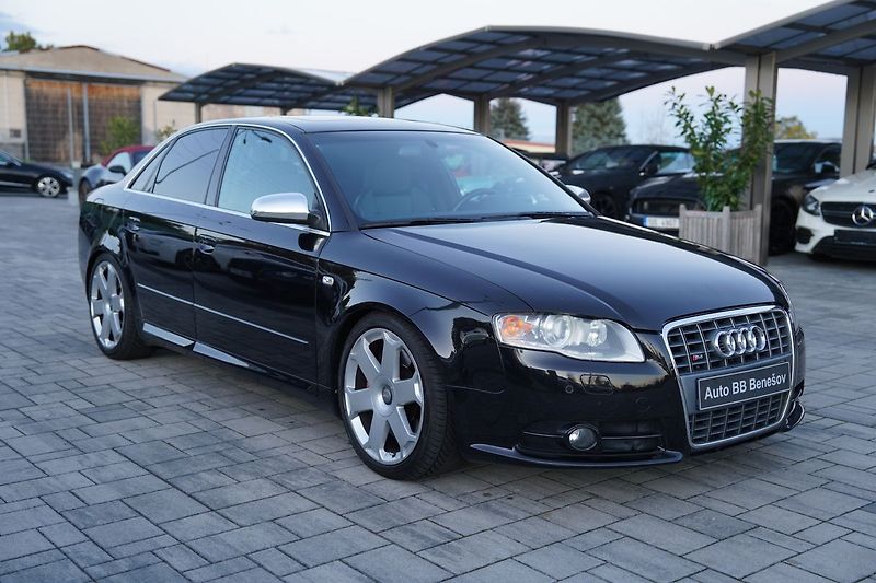 Audi S4 B7 V8 253kW/BOSE/RECARO/MAX VÝ - fotka 8 z 50