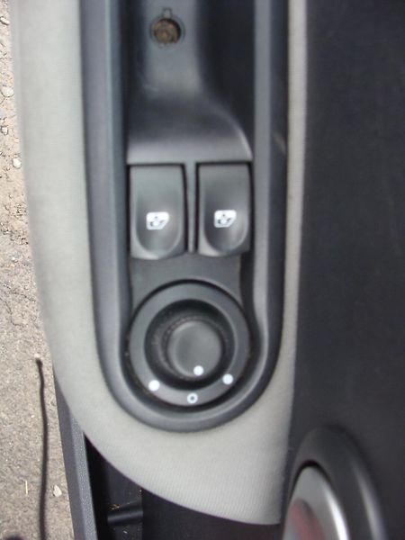Renault Clio 1.5 DCi, 55 kW, klima, tažné - fotka 13 z 24