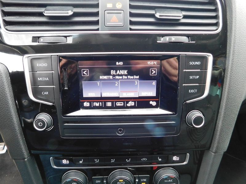 Volkswagen Golf (2016) VII KOMBI 2.0 TDi - fotka 11 z 33