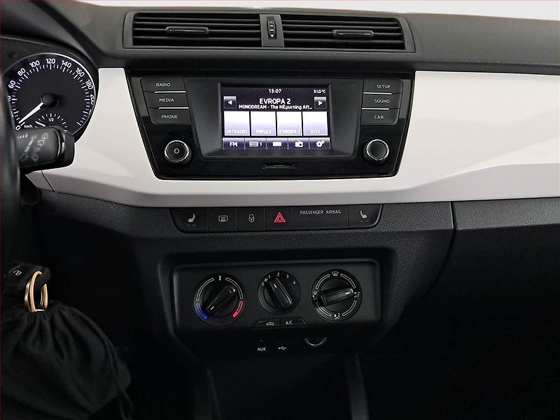 Škoda Fabia (2015) 1.2 TSI, Tempomat - fotka 12 z 20