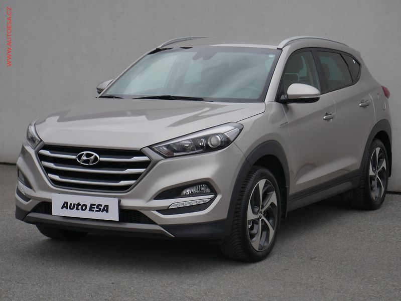 Hyundai Tucson (2015) 1.7 CRDi, ČR, AC, výhřev sed. - fotka 3 z 23