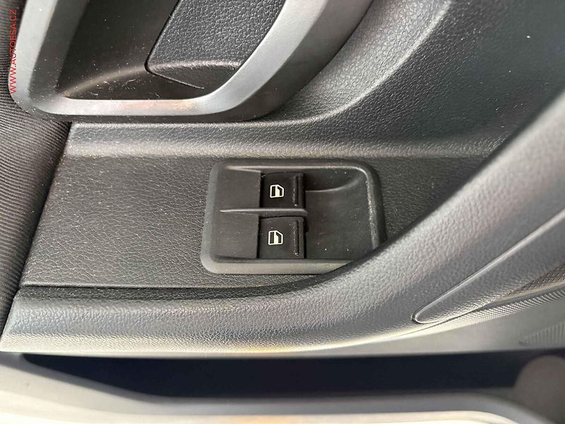 Škoda Roomster (2011) 1.2 TSi, Style, park. čidla - fotka 12 z 14