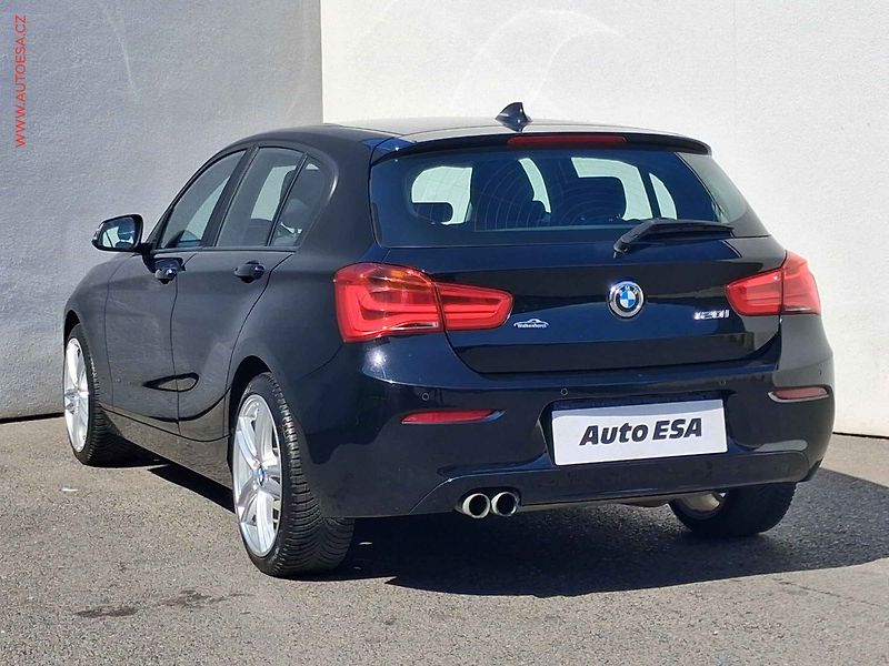 BMW Řada 1 (2017) 2.0i 120i, navi - fotka 6 z 21