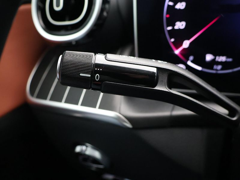 Mercedes-Benz GLC 2,0 150 kW 4Matic CZ DPH - fotka 18 z 29