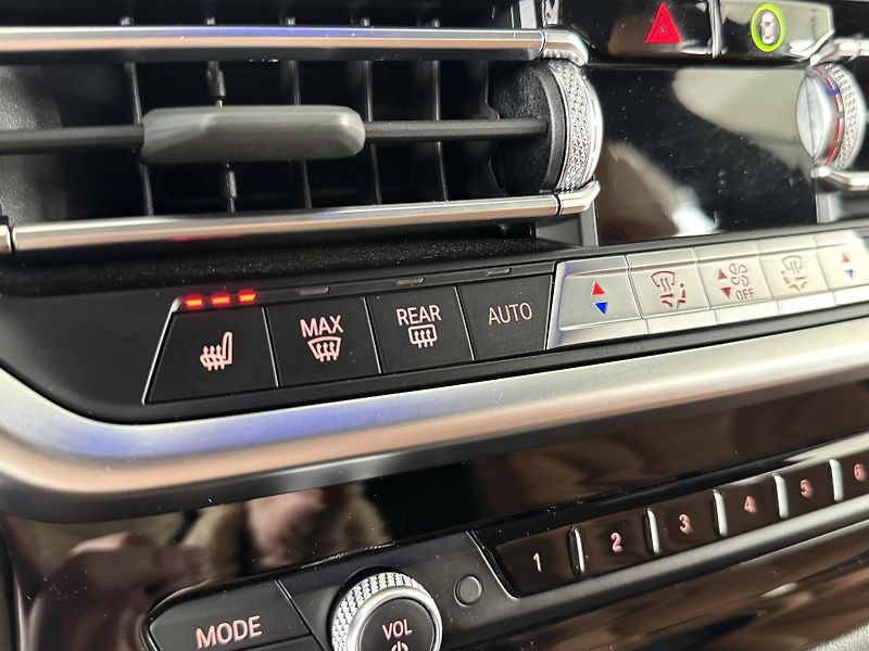 BMW X3 30d xDrive*M-SPORT*Laser*360°K - fotka 25 z 42
