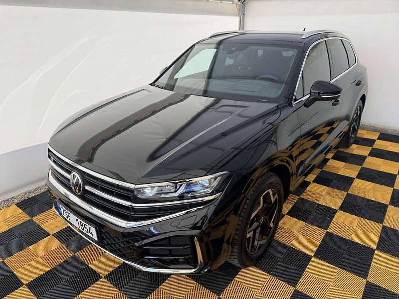 Volkswagen Touareg 3.0d*DPH*R-LINE*Final Edition* - fotografie inzerátu