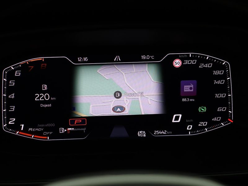Cupra Leon 2,0 TSI 140 kW DSG ST CZ - fotka 17 z 35