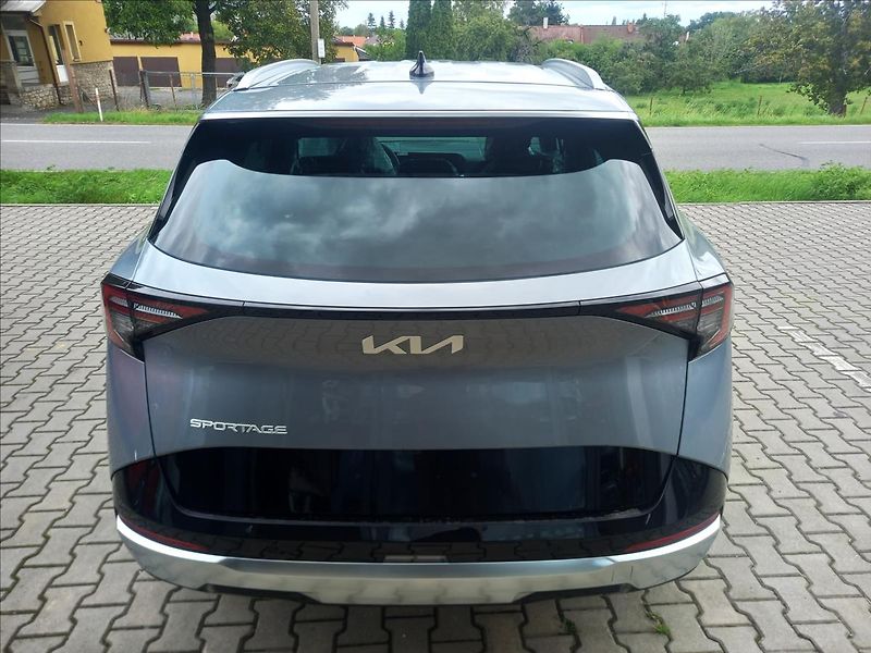 Kia Sportage 1,6 T-GDi 4x2 TOP - fotka 4 z 7