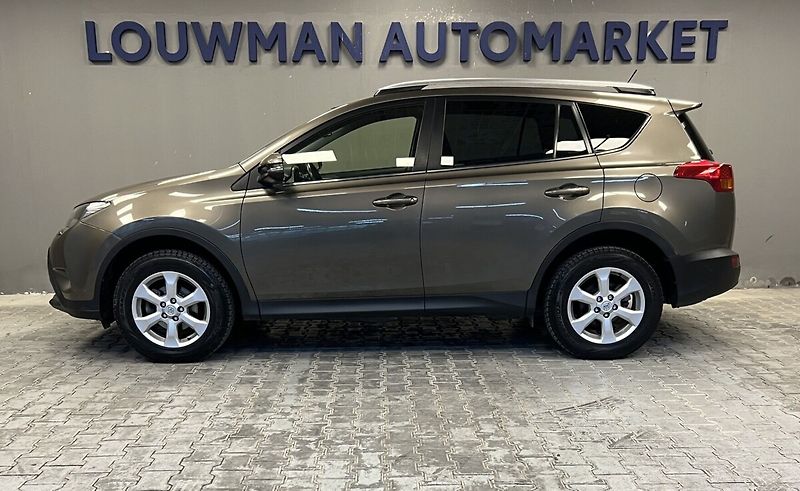 Toyota RAV4 2.2 AT D-CAT  ACTIVE DESIGN SM - fotka 3 z 15