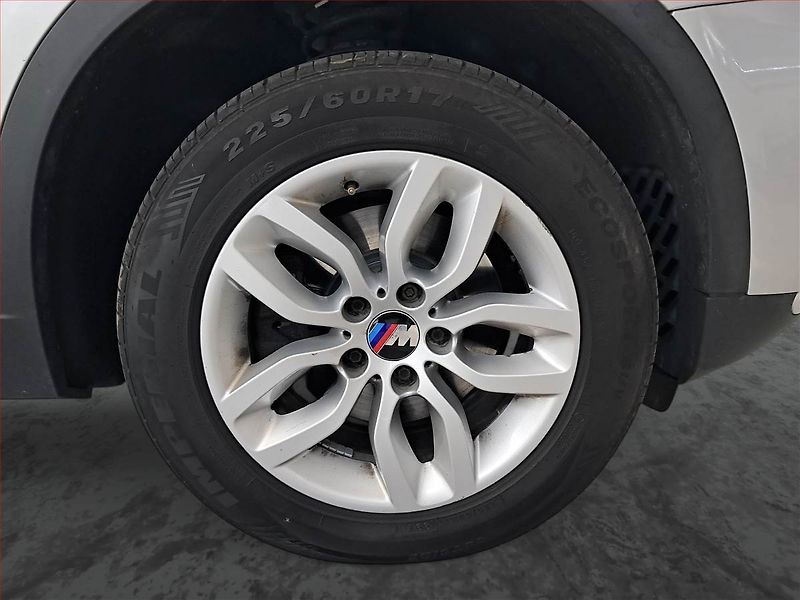 BMW X3 (2011) xDrive30d, 4X4, Automat - fotka 15 z 16