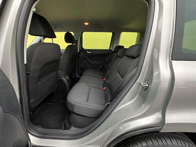 Škoda Yeti (2015) EDITION*1.4TSI/110kW*4x4*1.Maj - fotka 38 z 42