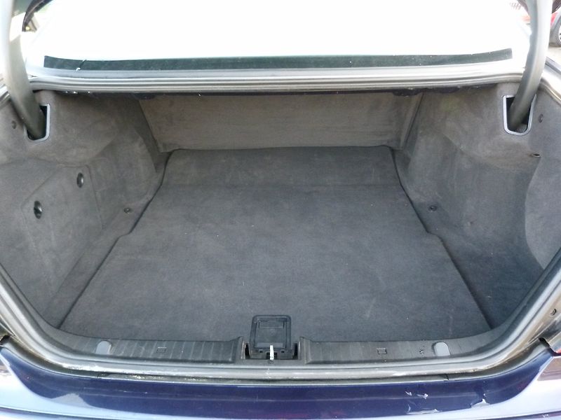 Mercedes-Benz 211 E320 3.2 I - fotka 14 z 23
