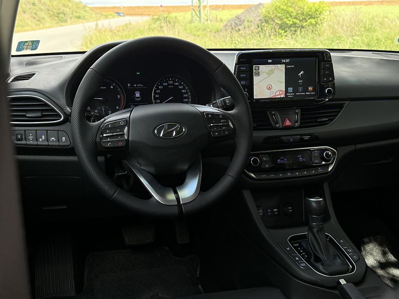 Hyundai i30 (2018) 1.6 CRDi Automat - fotka 8 z 13