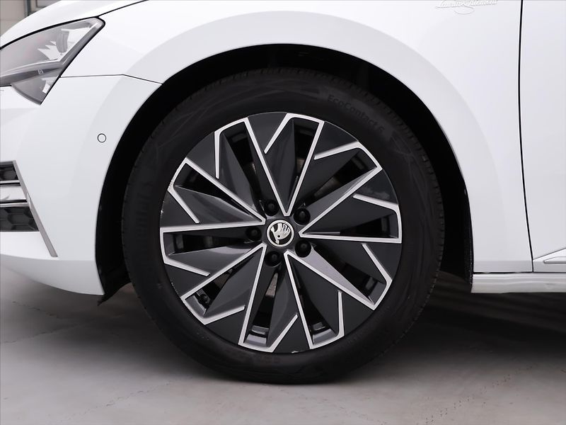 Škoda Superb 2,0 TDI 147kW DSG 4x4 L&K DPH - fotka 37 z 44