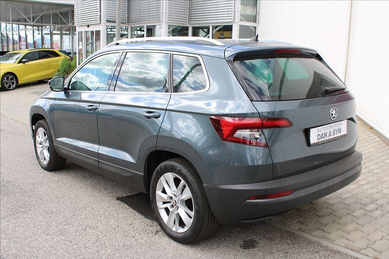 Škoda Karoq 1,5 TSI DSG Style 1. majitel - fotka 4 z 4