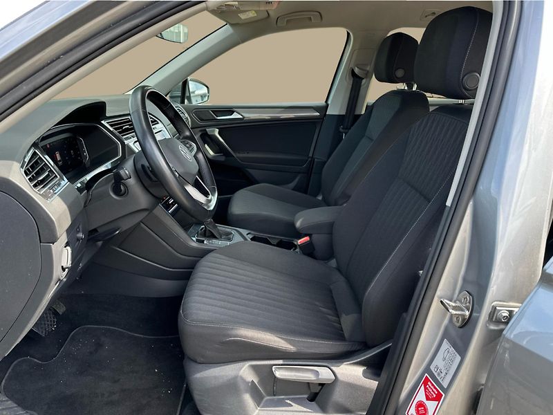 Volkswagen Tiguan 2,0 TDI 110 kW DSG Life - fotka 11 z 23