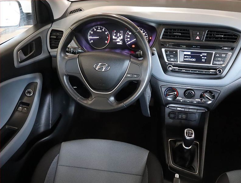 Hyundai i20 (2018) 1.2, Serv.kniha - fotka 7 z 17