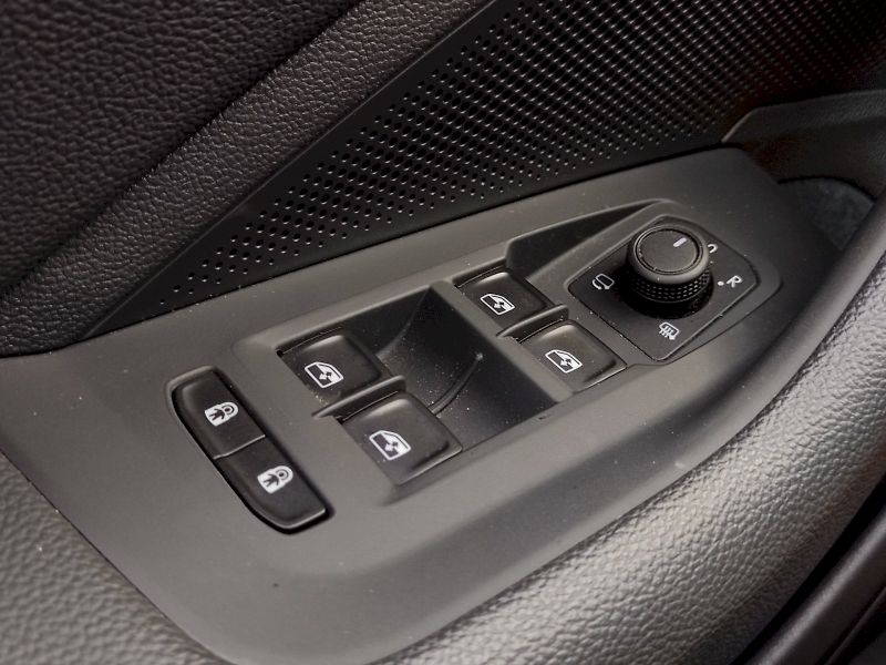 Škoda Superb (2024) L&K 2,0 Tdi 142 Kw 4x4 DSG - fotka 31 z 46