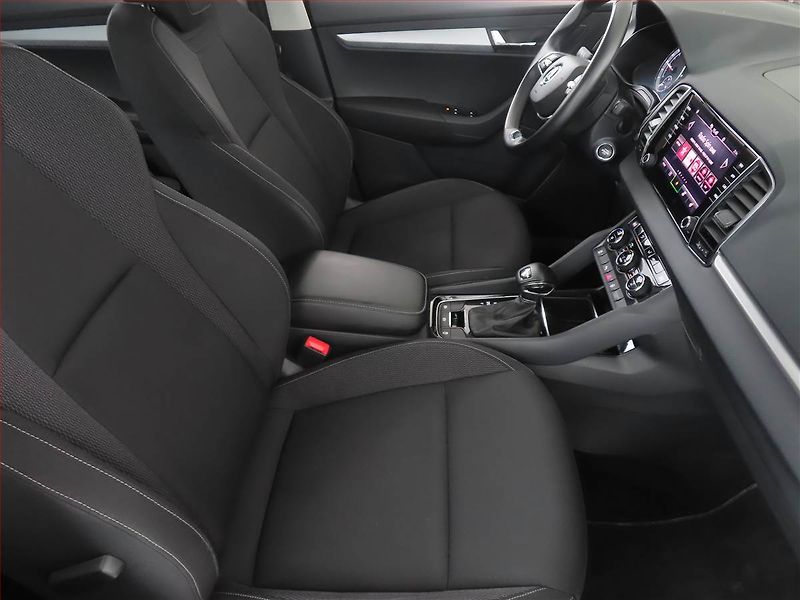 Škoda Karoq (2022) 2.0 TDI, Automat, Navi - fotka 9 z 20