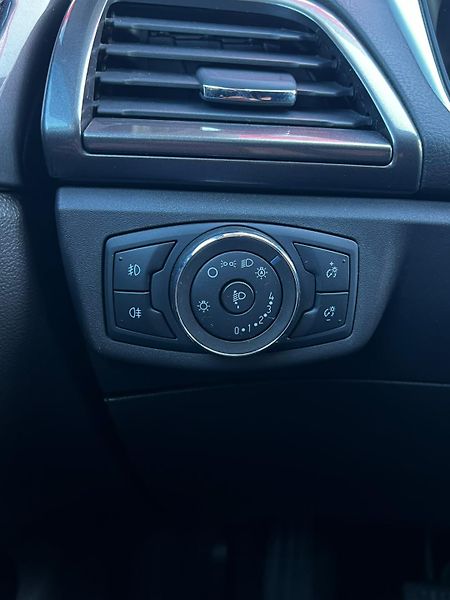 Ford Mondeo 2.0Ecoblue 110kW Business  - fotka 20 z 23