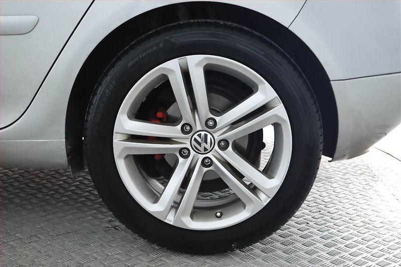 Volkswagen Golf (2007) 2.0 TDI, Automat, Serv.kniha - fotka 15 z 20