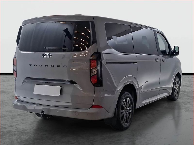 Ford Tourneo Custom (2024) Titanium 2.0 EcoBlue, ČR, 1Maj - fotka 5 z 18
