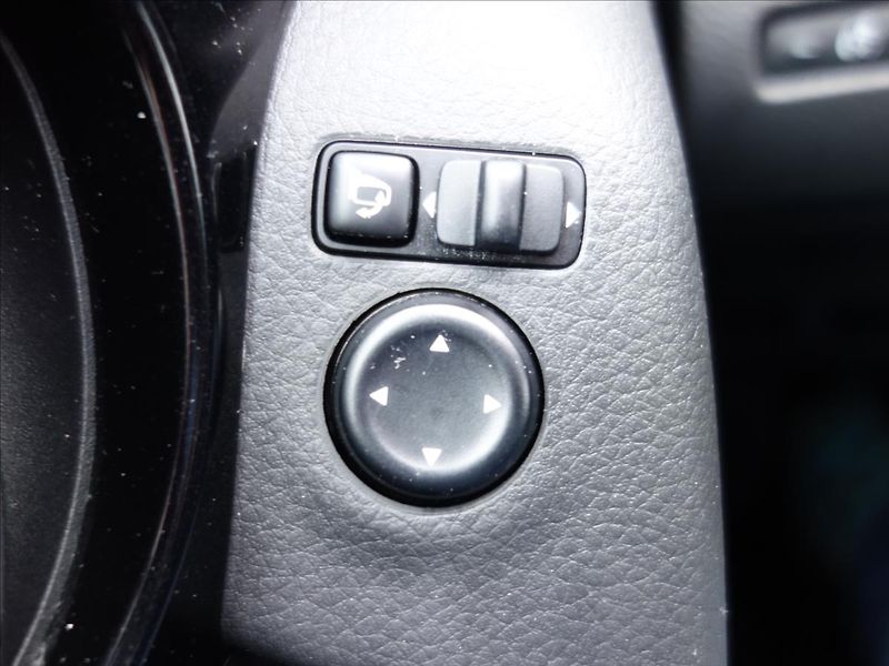 Nissan Qashqai 1,5 81kW NAVI - fotka 24 z 39