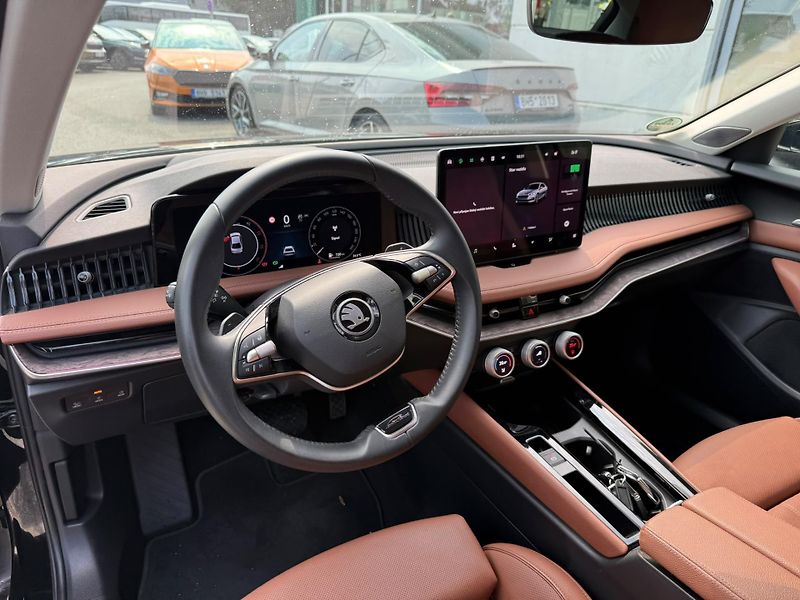 Škoda Superb L&K 2.0 TDI 142kw DSG 4x4 - fotka 10 z 28