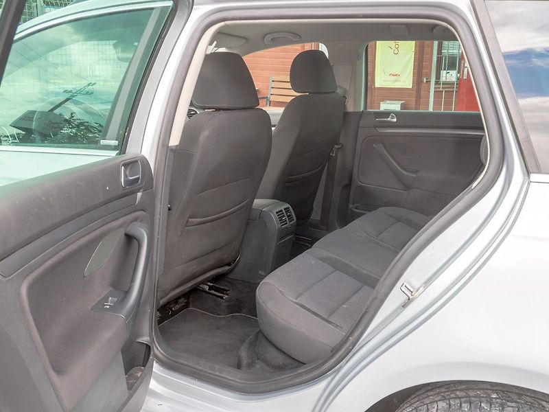 Volkswagen Golf (2012) 2.0TDI 103KW - 2x KOLA - fotka 36 z 49