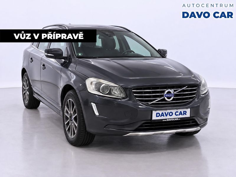 Volvo XC60 2,4 D5 158kW AWD Aut. Momentum - fotka 2 z 12