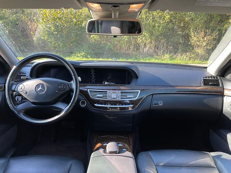 Mercedes-Benz Třídy S (2009) 350 CDI Long 4 matic! - fotka 48 z 64