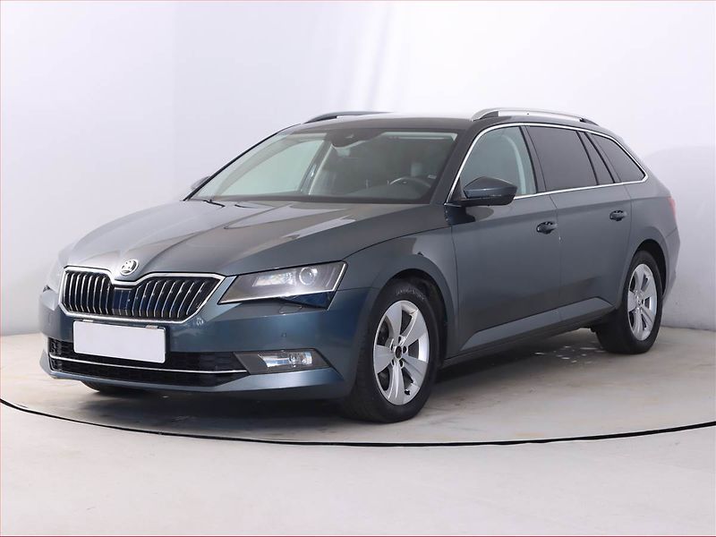 Škoda Superb (2019) 2.0 TDI, Automat, Serv.kniha - fotka 2 z 25