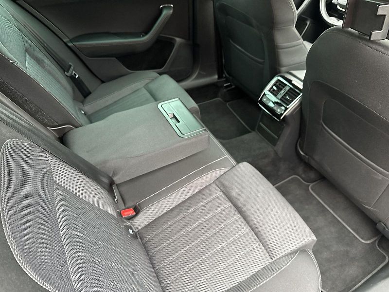 Škoda Superb (2022) Combi 2.0 TDI DSG Style - fotka 10 z 36