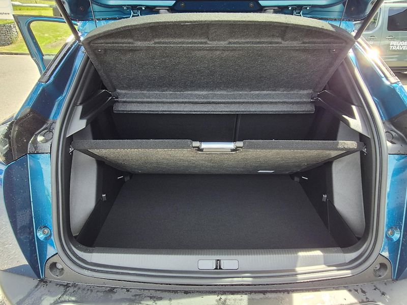Peugeot 2008 (2026)  ALLURE Hybrid 145 e-DCS6 - fotka 11 z 19