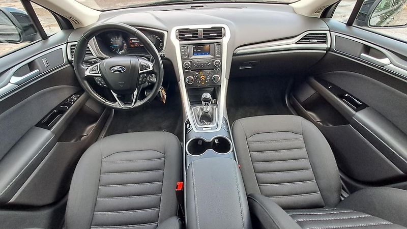 Ford Mondeo 2.0 TDCI Trend - fotka 15 z 27