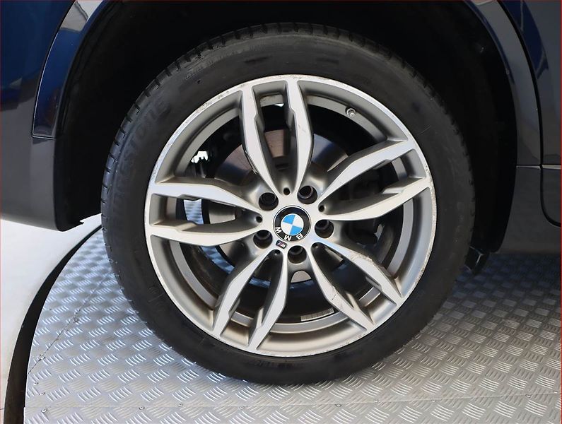BMW X4 (2017) xDrive20d - fotka 15 z 22